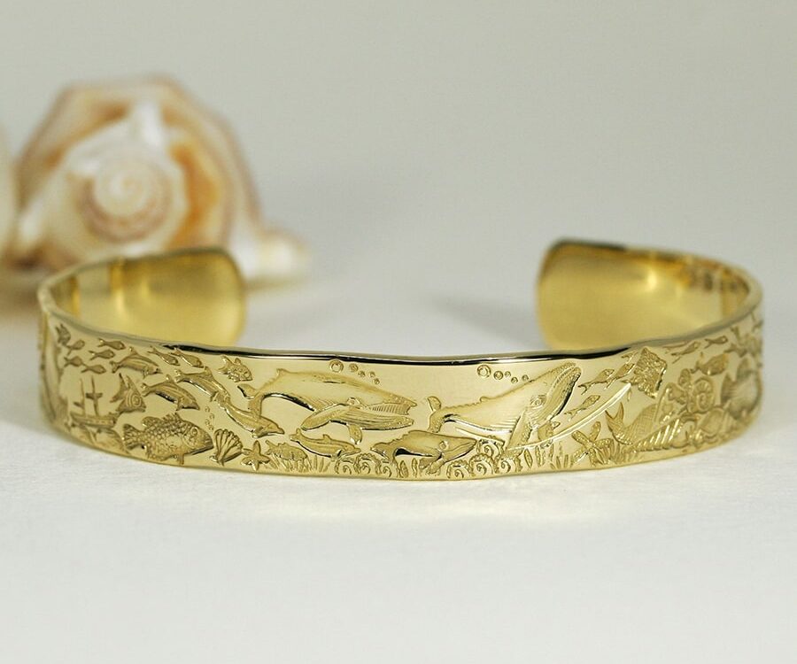 'Underwater Classic', 18ct Yellow Gold Cuff