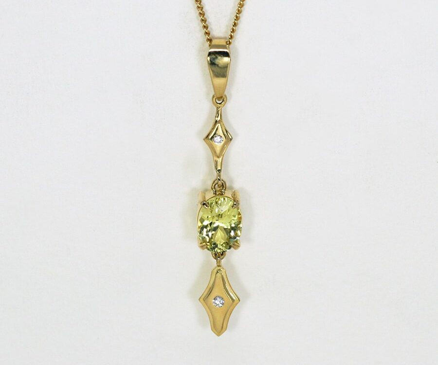 'Chartreuse', 18ct Yellow Gold pendant set with a Ceylon Chrysoberyl and two Diamonds