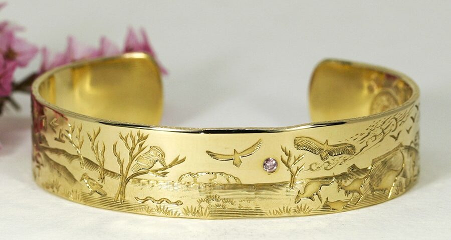'Classic Aussie Outback', 18ct Yellow Gold Cuff set with Argyle Pink Diamond