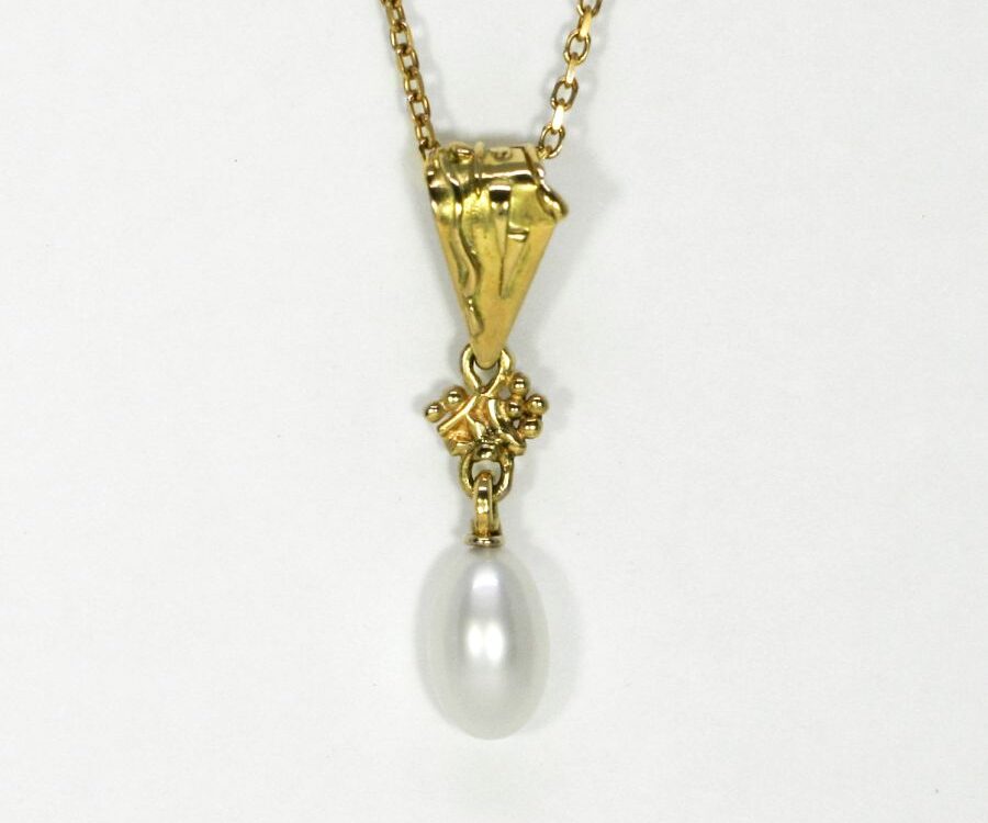 Keshi Pearl pendant, 18ct fused Gold