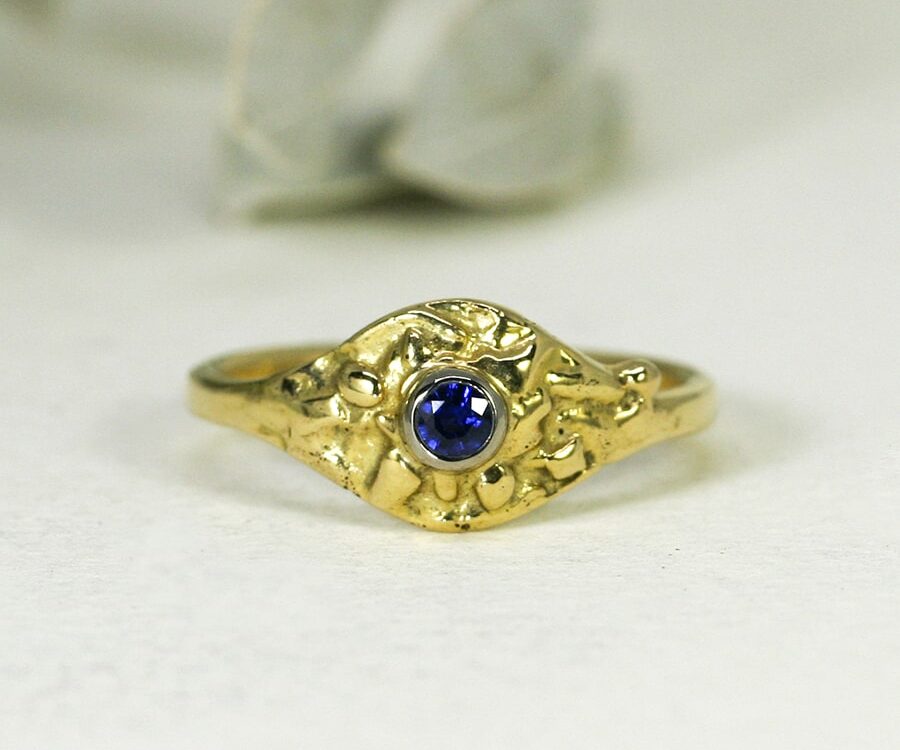 21. 'Azure Blue', 18ct Yellow Gold, set with a 16pt Ceylon Sapphire