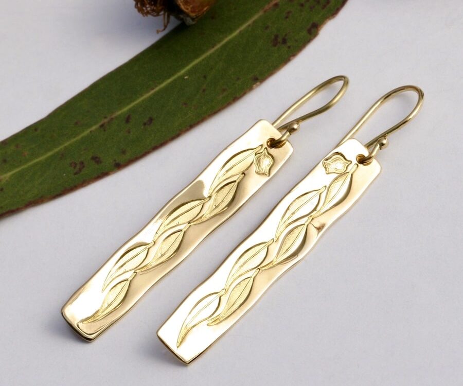 18ct gold Gumleaf earrings