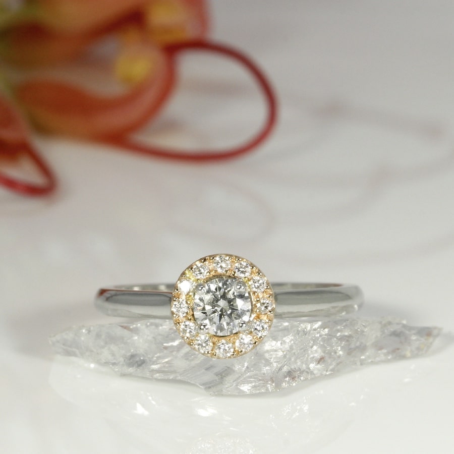 "Blush" 18ct white and rose gold ring set with 13 diamonds