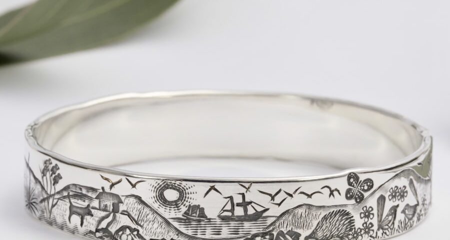 'Cape Coastline' sterling silver bangle with Coastal Southwest scene