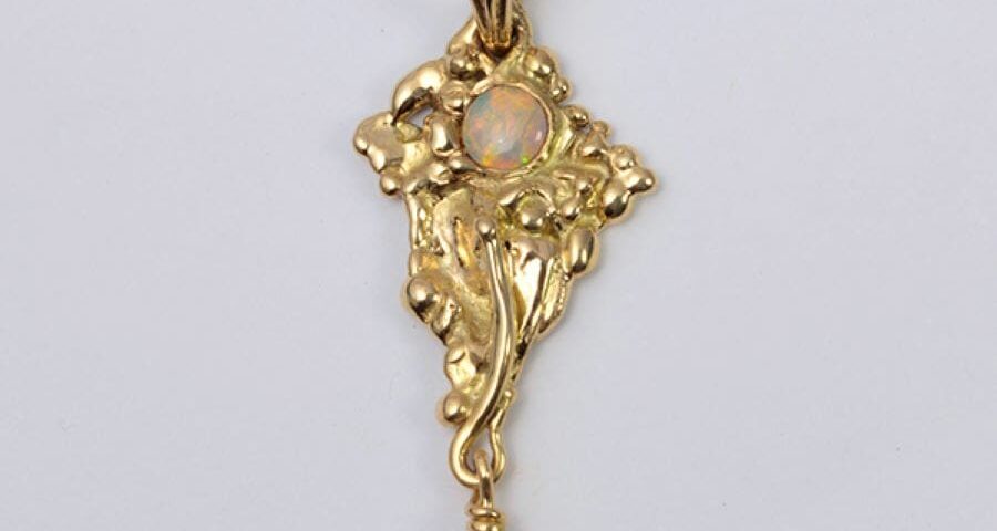 "Golden Elegance" 18ct gold Opal and Keshi Pearl pendant