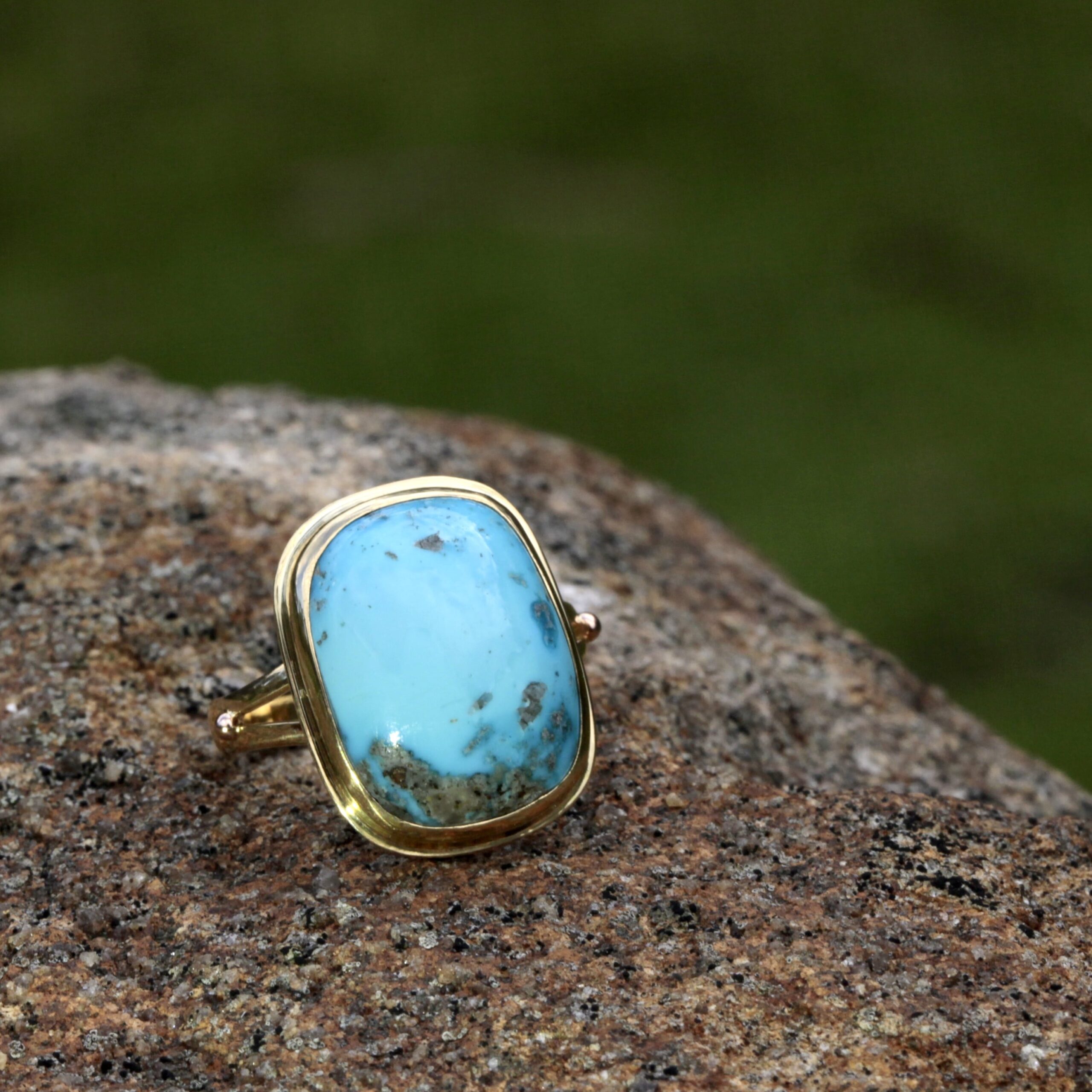 'Sleeping Beauty' 18ct Gold 10.5ct Persian Turquoise Ring