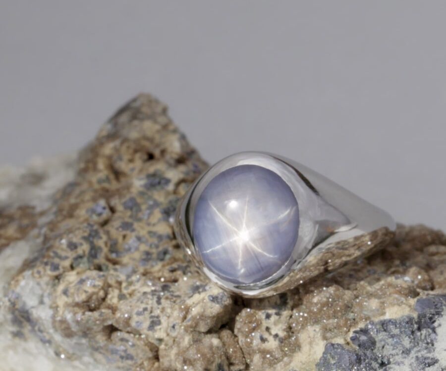 Polar Star 18ct White Gold Sapphire Ring