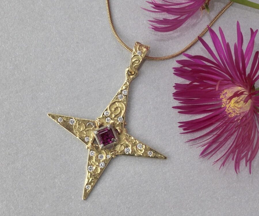 Regal Star 18ct Yellow Gold Rubellite Tourmaline Pendant