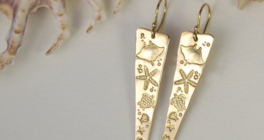 Golden Sea 18ct Yellow Gold Triangle Earrings
