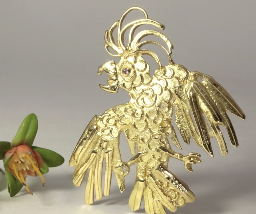 Pink Eyed Parrot 18ct Yellow Gold Diamond Brooch