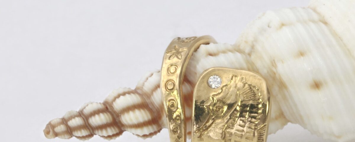 Spiral Seahorse 18ct Yellow Gold Diamond Ring