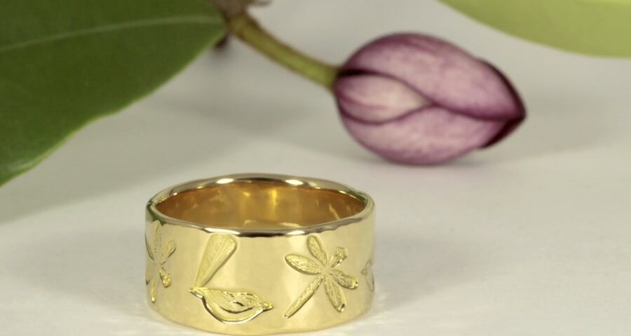 Wrens & Dragonflies 18ct Yellow Gold Ring
