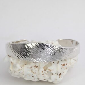 Ocean Swell Sterling Silver Cross Peen Hammerbeat Bangle